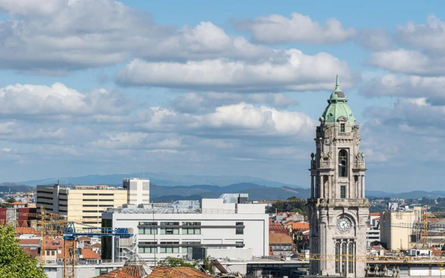 Guestready - Red Stripes