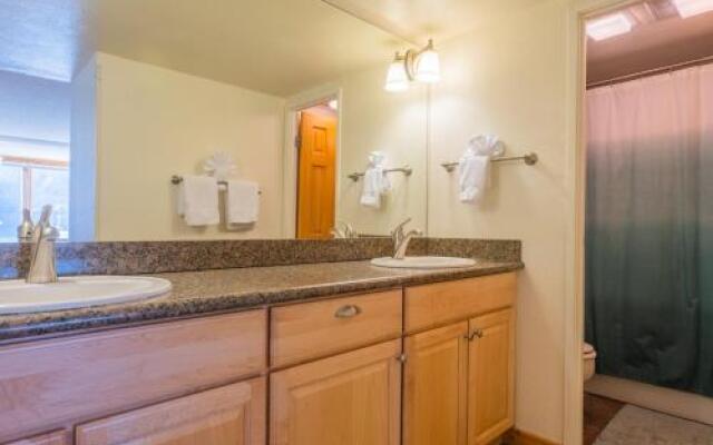 SH402 Summit House by RedAwning