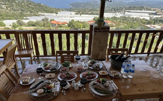 Istlada Tas Ev Apart