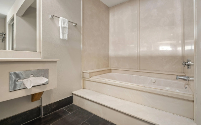 Days Inn by Wyndham Nacogdoches/SFA University/Downtown