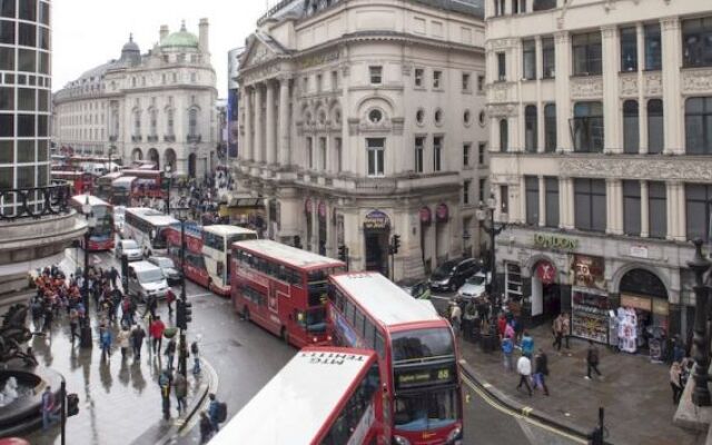 Piccadilly Circus Apartments