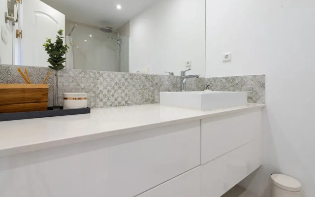Lovely Apartment With Shared Pool
