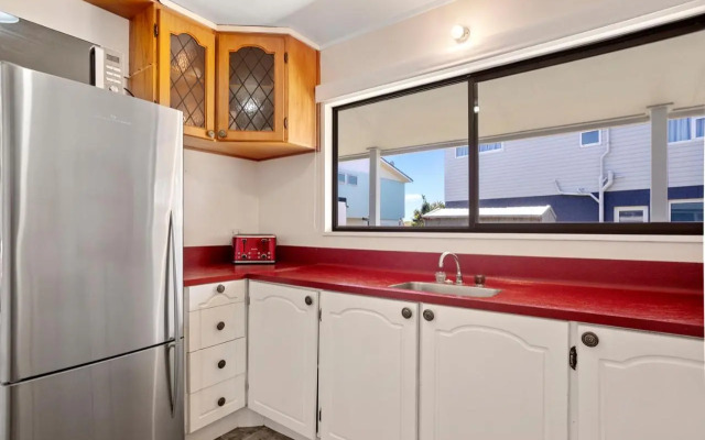 Coastal Charm - Waihi Beach Holiday Home