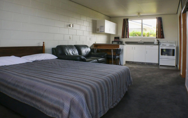 Charlton Motel