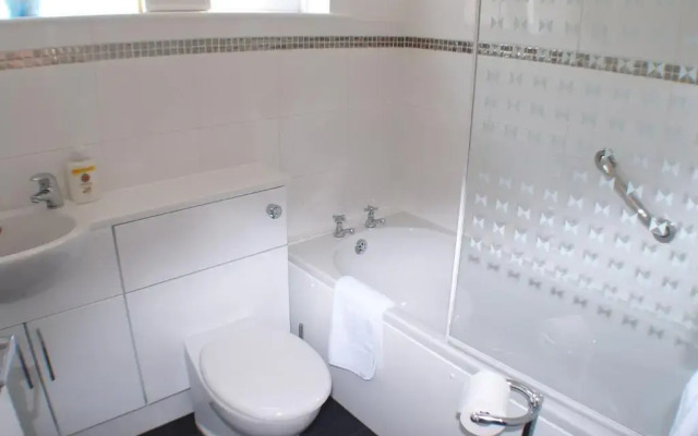 Sunny View, 87 Brambles Chine