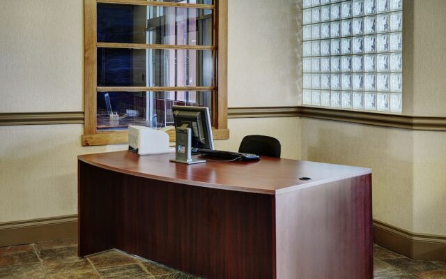 Lakeview Inns & Suites Fort Saskatchewan