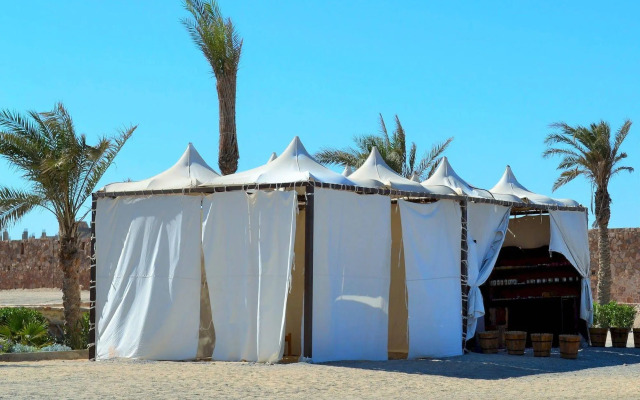 Rohanou Beach Resort