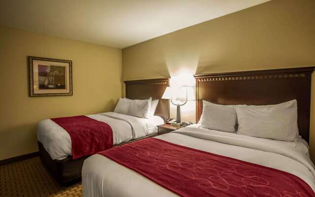 Comfort Suites Bloomington I-55 and I-74