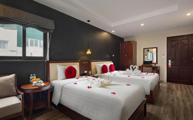 Holiday Emerald Hotel – Guest Rooms – Hanoi