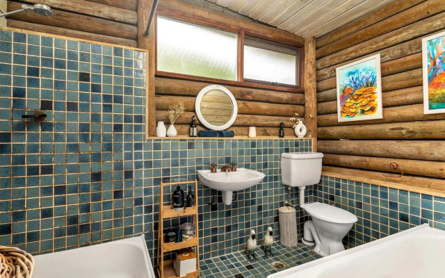 The Lake House at Erowal Bay 4pm Check Out Sundays