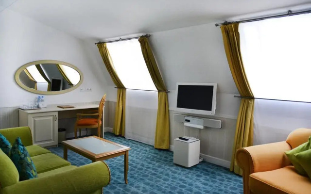 Отель Репинский курорт (ex. Residence Hotel&SPA)