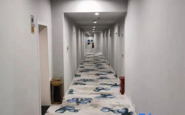 Colorful Art Hotel Shanghai