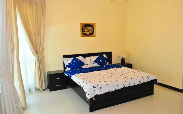 Golden Treasure Tower Family Apartment