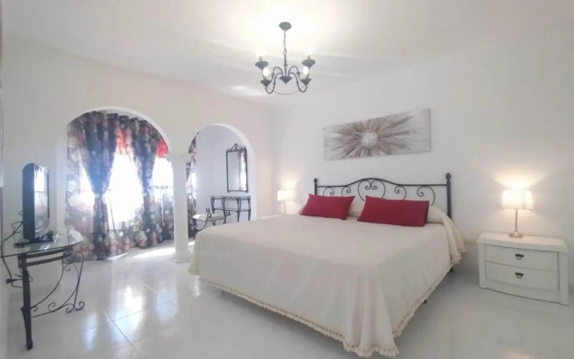 Tango House