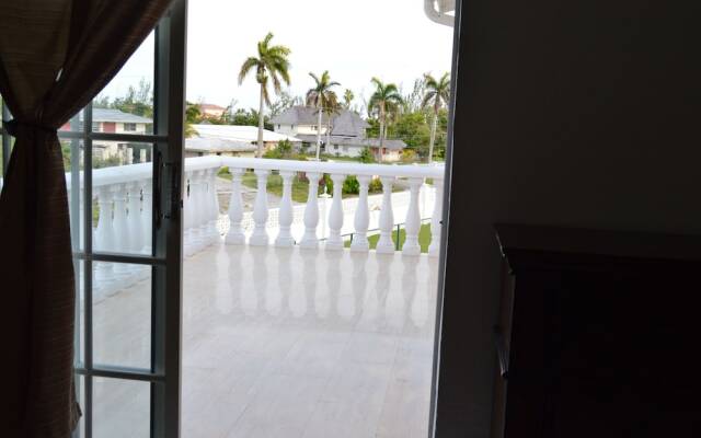 Waters Edge Condo With Boat Slip