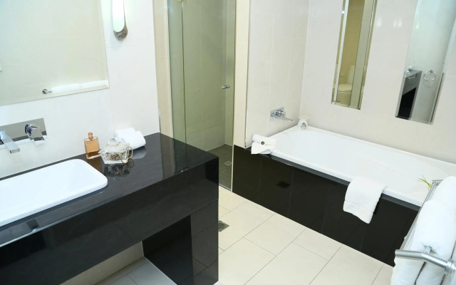 Springfield Lakes Boutique Hotel