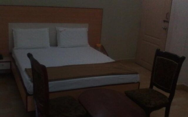 Hotel Pasuparthy Residency