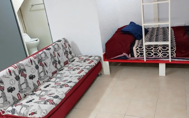Room in Studio - New Basement Loft With all the Amenities