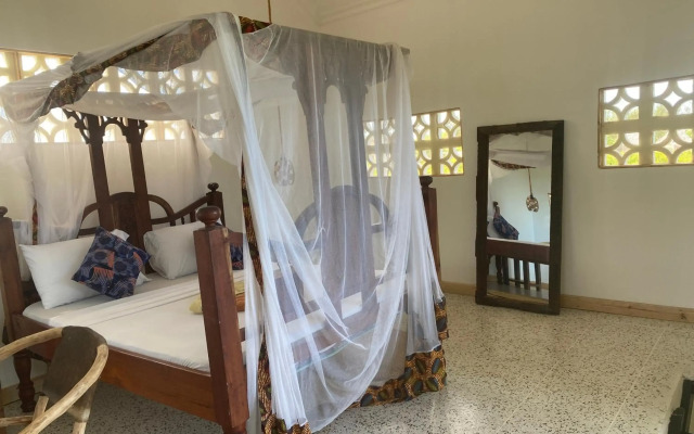 Mbuyuni Beach Village - Bungalows
