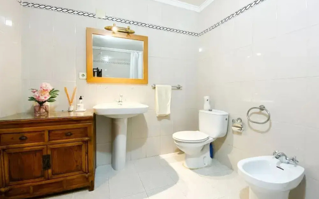 Charming Rural House And Pool 7 Min From The Beach