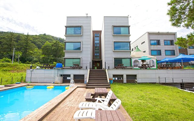 Chuncheon N.e. Park Pension