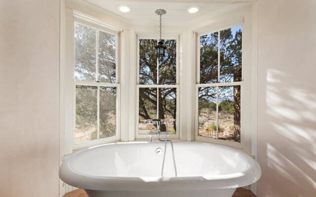 Arroyo Vista - Secluded Southwestern Luxury