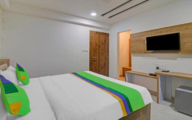 Treebo Chandraprasth Residency
