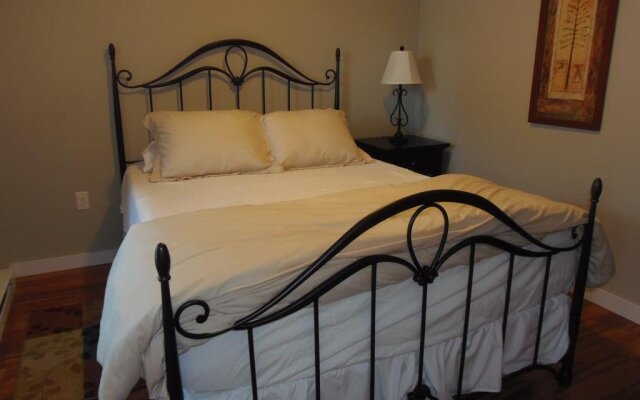 Strictly Moose Luxury Vacation Suites