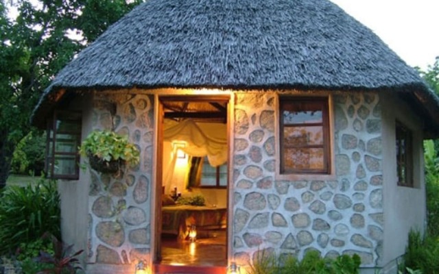 Makuzi Beach Lodge