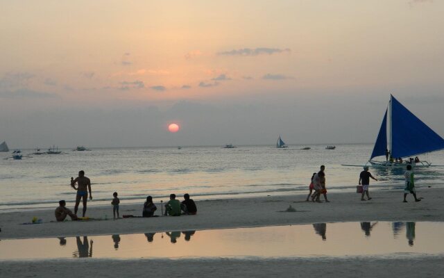 Boracay Tourists' Inn