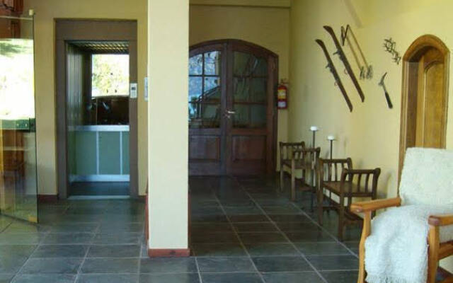 Mascardi Lodge