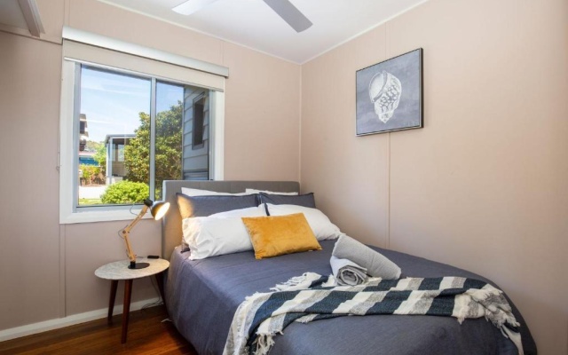 Yelo @ Culburra I Pet Friendly I 1 Min Walk to Beach – Guest Rooms – Culburra Beach