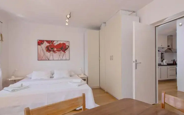 Apartment Deja