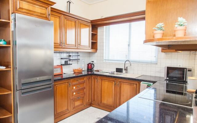 Modern apt.with sea view in Glyfada