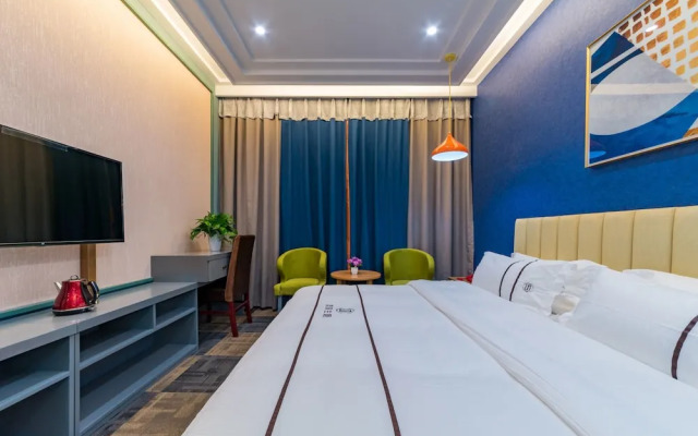 Love Home Theme Hotel Kunming Airport