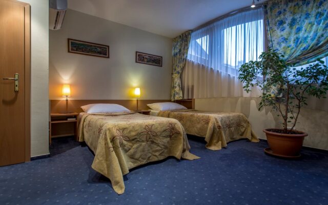 Corvin Hotel Budapest - Sissi wing