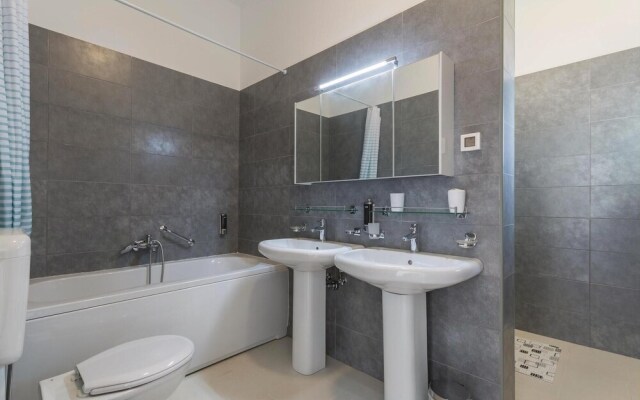 Beautiful Home in Buici With Wifi and 4 Bedrooms