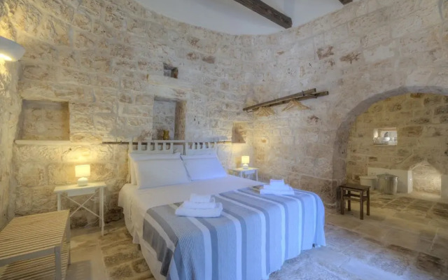 Trullo Pagliaro Cisternino by Typney