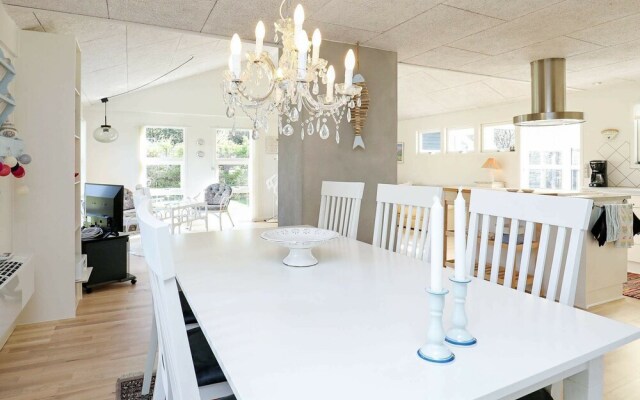Enticing Holiday Home in Ålbæk near Beach