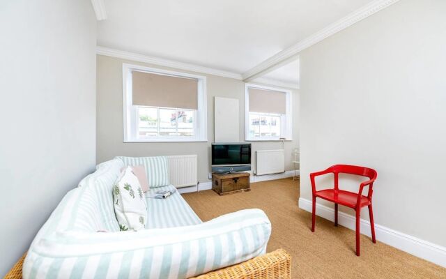 Charming 1BR Flat in Chelsea