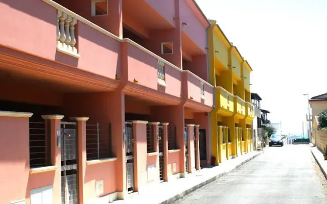 Raskaran Residence