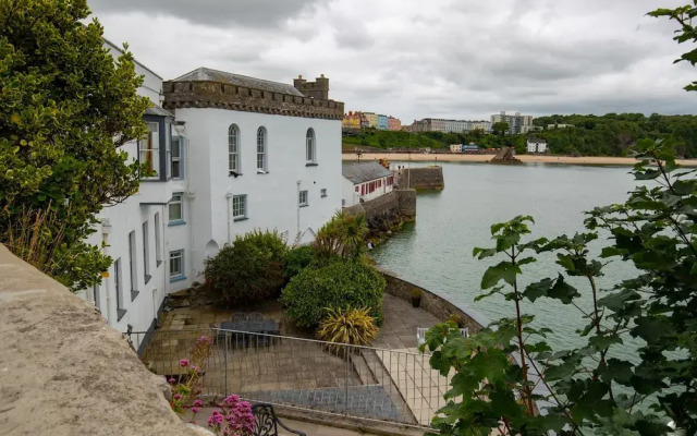 Laston Garden Apartment - Sea Views Large Terrace