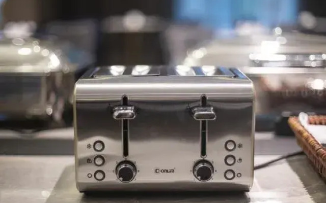 Orange Hotel  (Shanghai Hongqiao Railway Station Beidi Road)