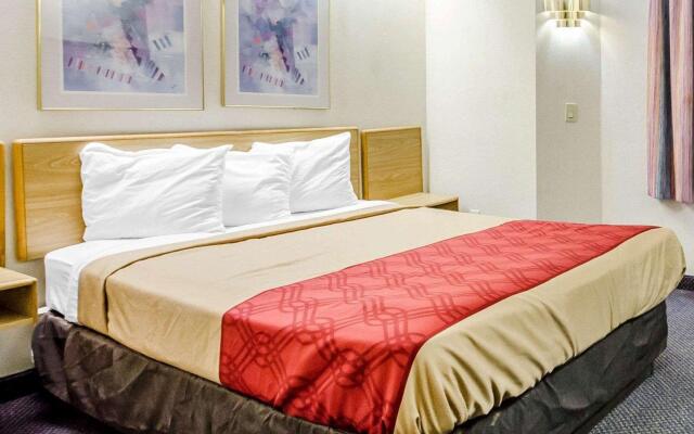 Econo Lodge London North