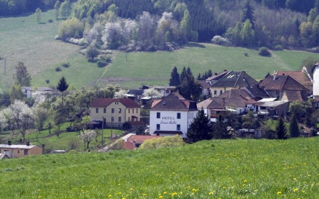 Hotel Stará Škola