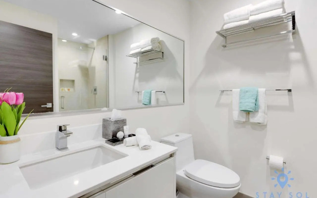 2BR Apartment With Rooftop Pool