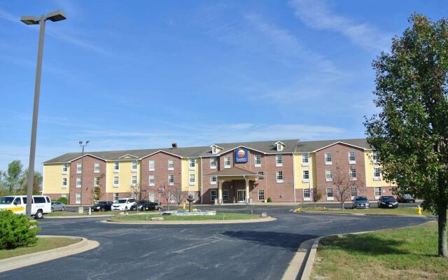 Comfort Inn & Suites St. Louis - Chesterfield