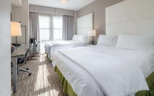 Holiday Inn Express Chicago - Magnificent Mile by IHG