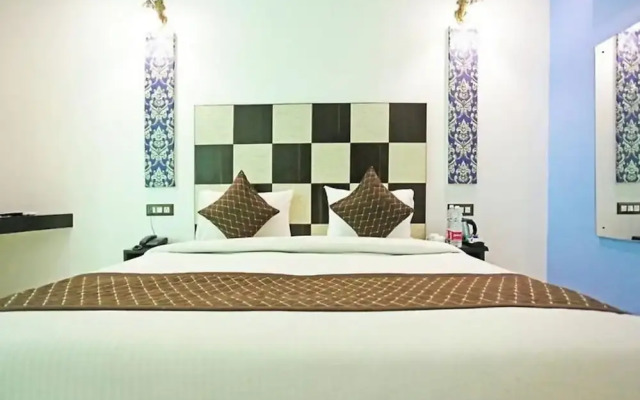 Hotel Silky Palace By GRB