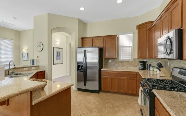 Golfing & Festival Lover's Paradise